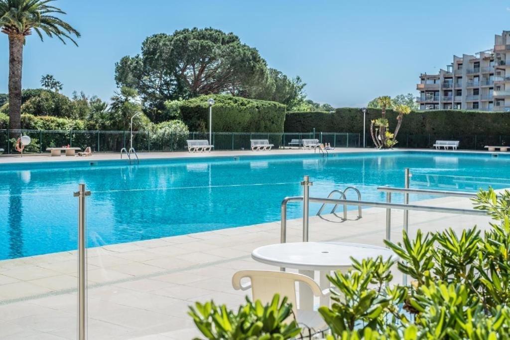 My Resid Appart Cannes Vue Marina Et Vue Montagne Mandelieu Exterior foto